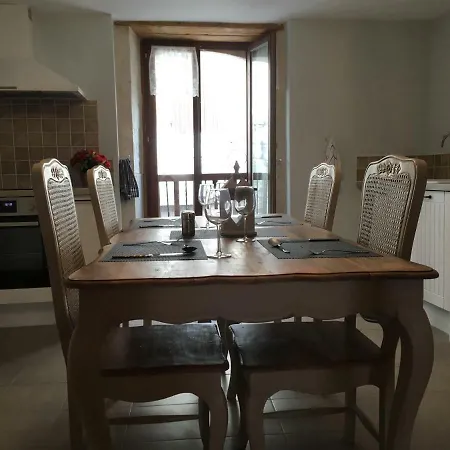 Maison Bleu * Montaigu-de-Quercy